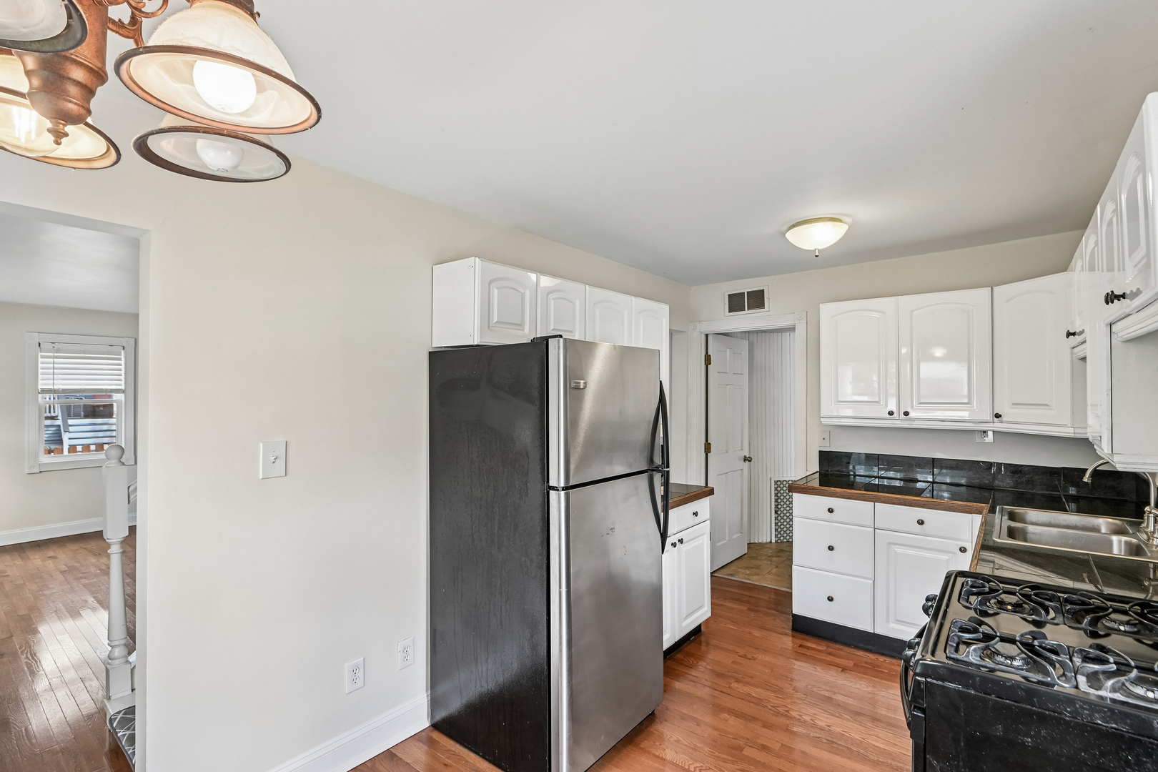 4811 Roslyn Road Property Photo 44