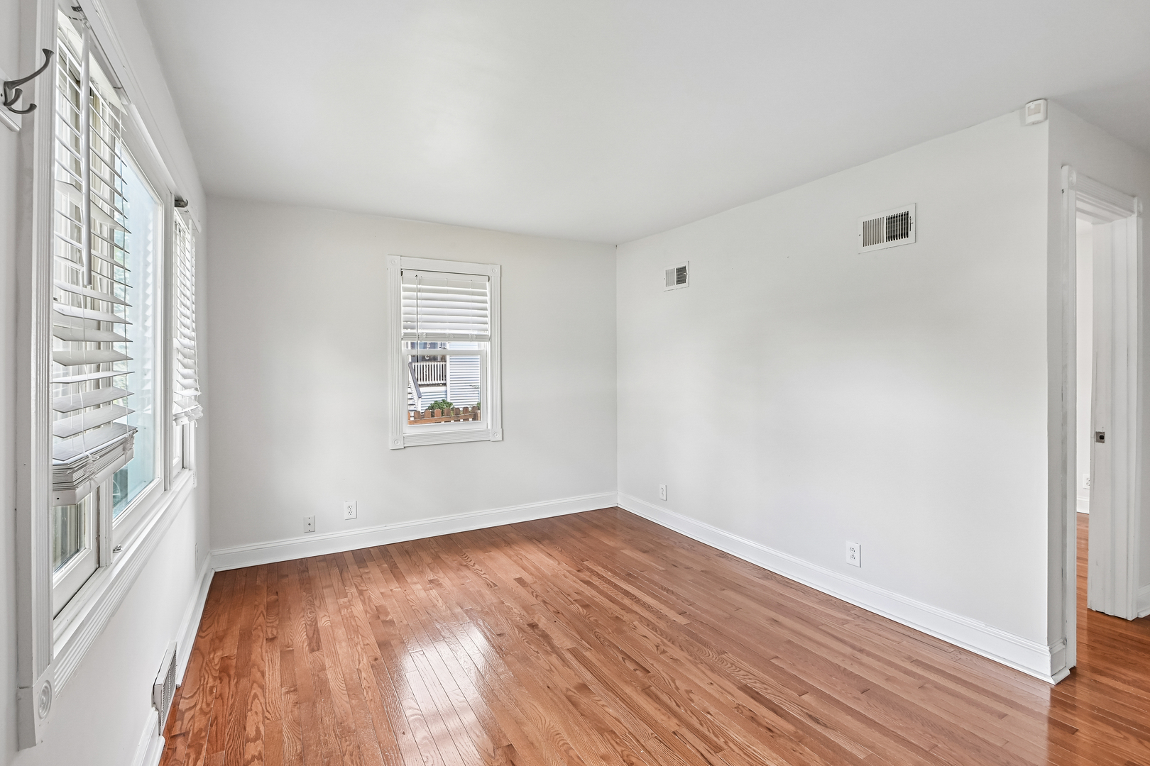 4811 Roslyn Road Property Photo 46
