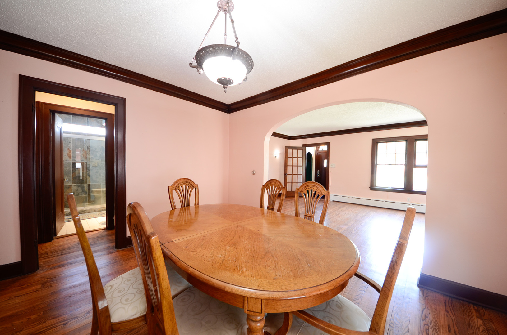 221 W Courtland Street Property Photo 8