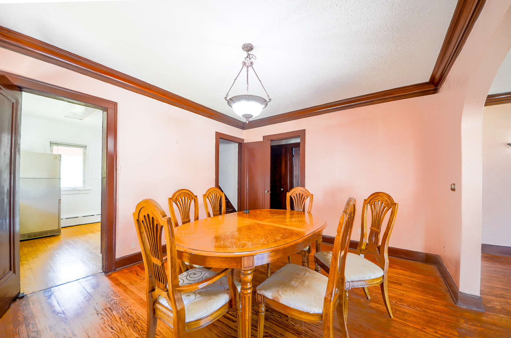 221 W Courtland Street Property Photo 9