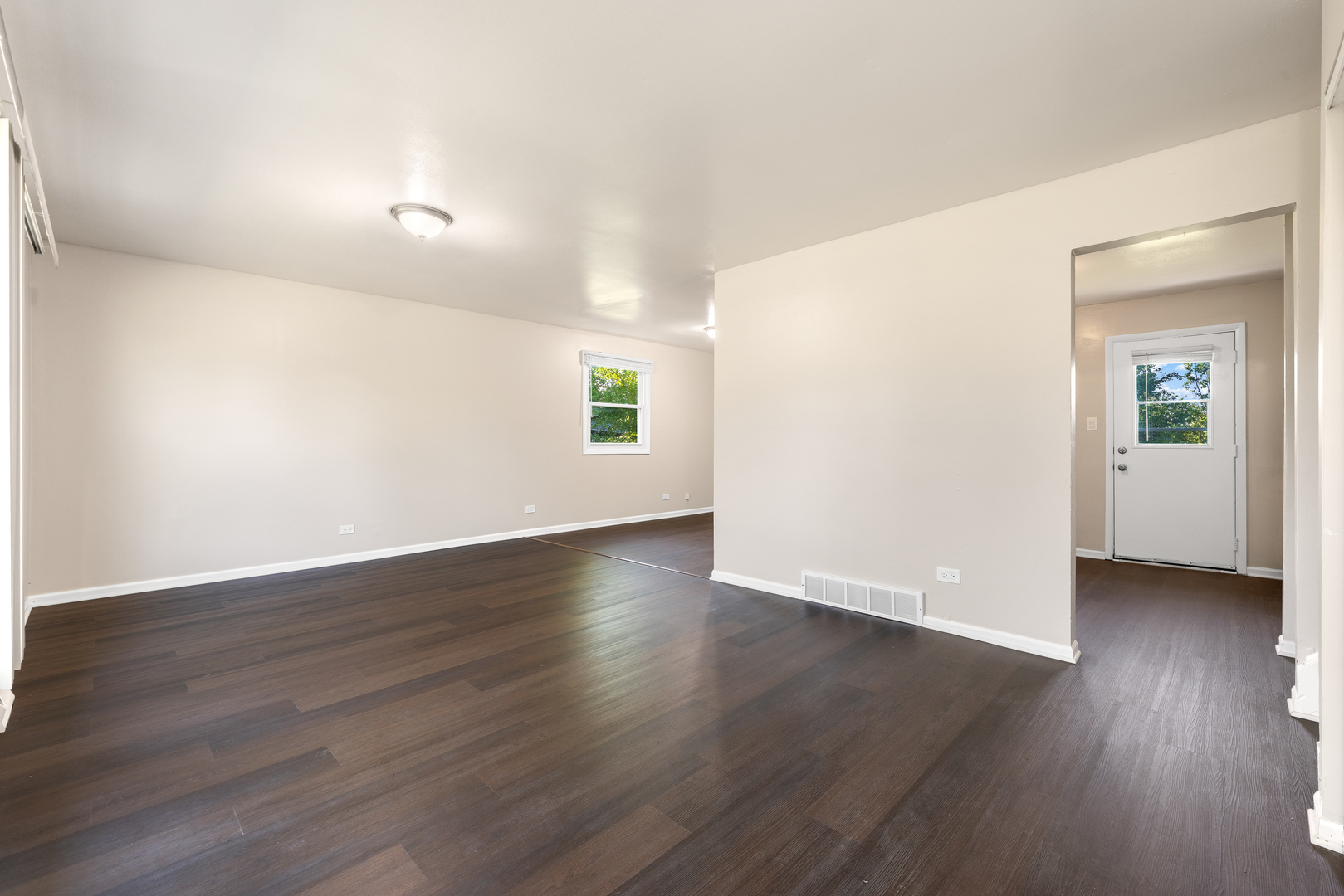 3308 Birchwood Drive Property Photo 2