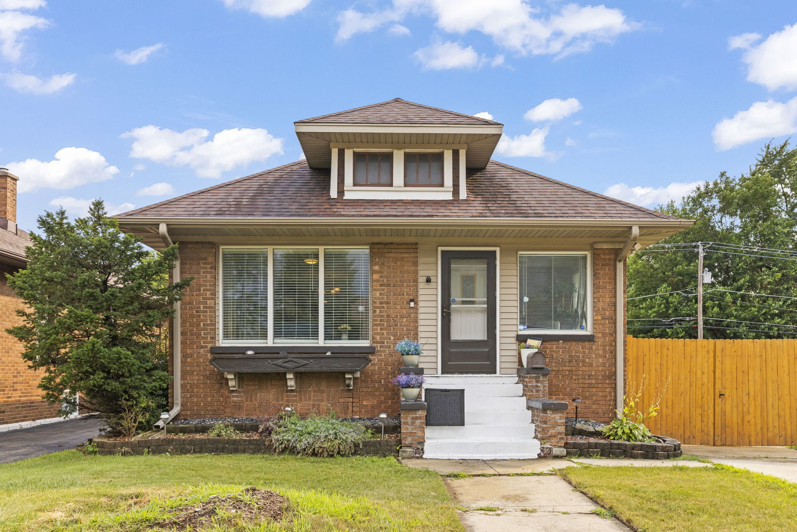 1330 Plainfield Road Property Photo