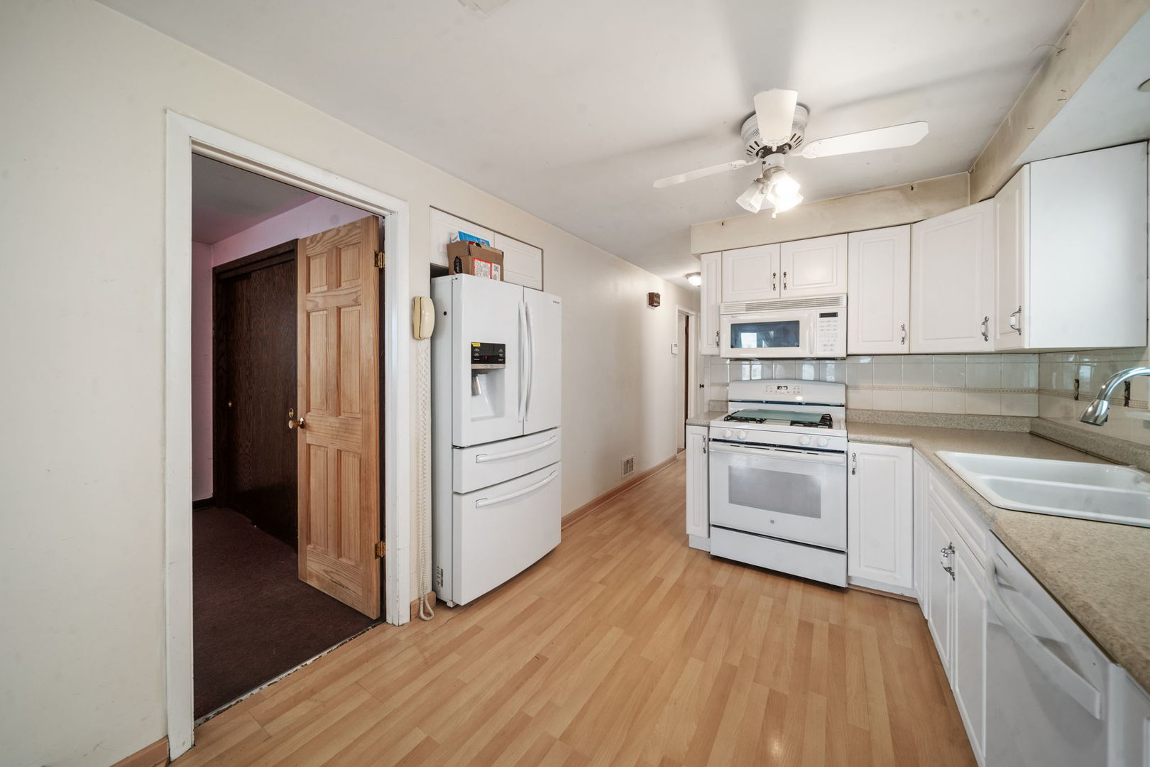 3753 S Emerald Avenue Property Photo 10