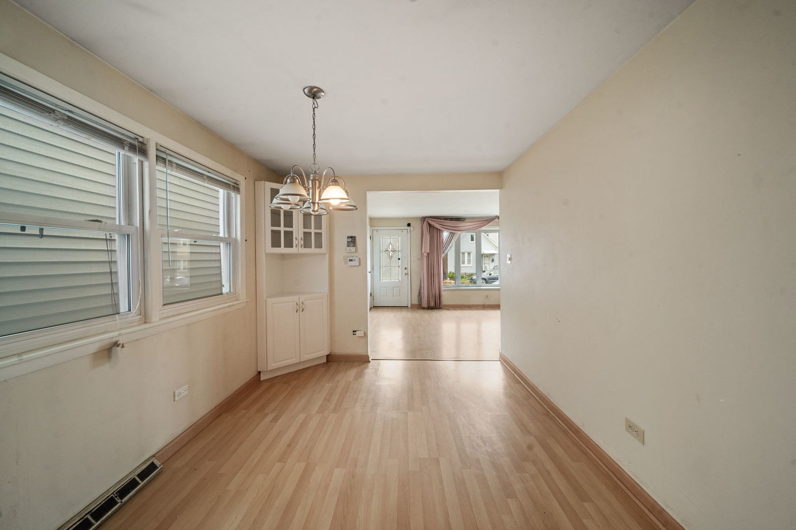 3753 S Emerald Avenue Property Photo 12