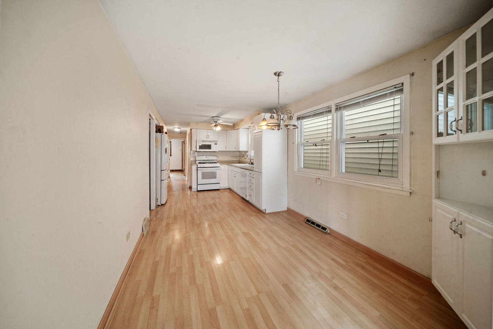 3753 S Emerald Avenue Property Photo 13