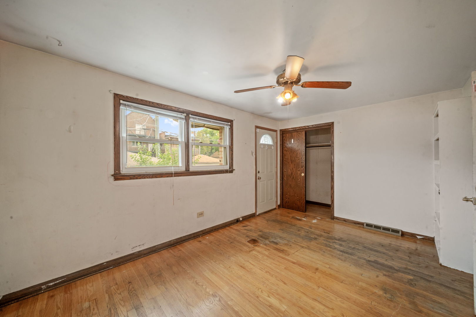 3753 S Emerald Avenue Property Photo 16