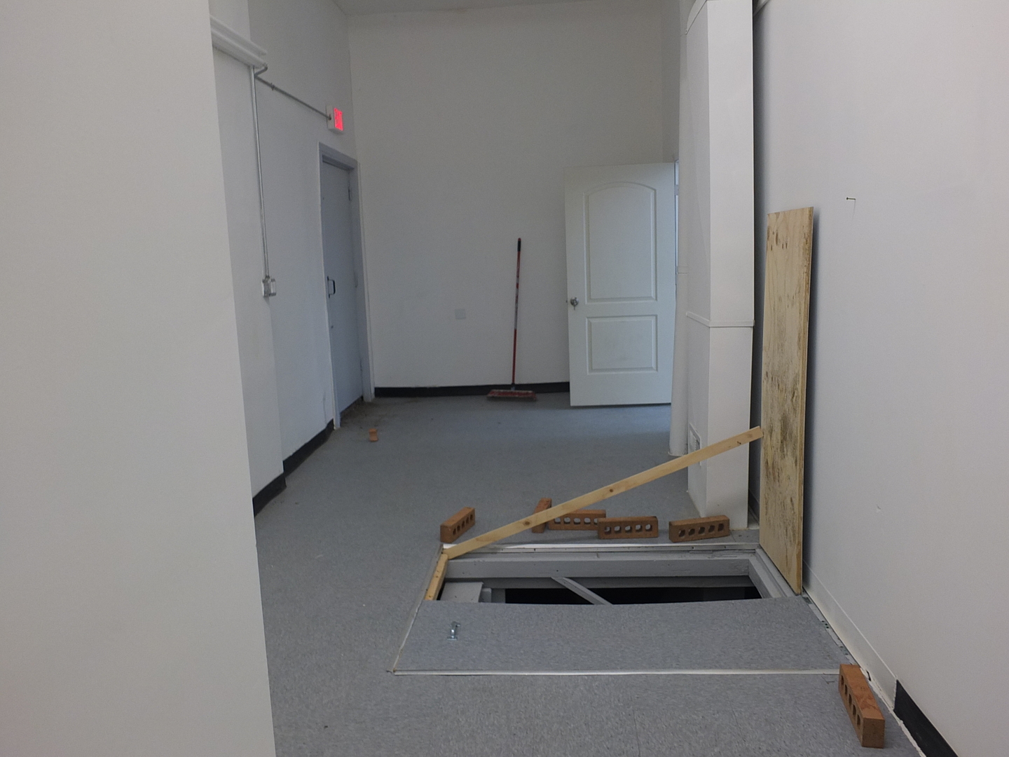 342 W 75th Street Property Photo 6
