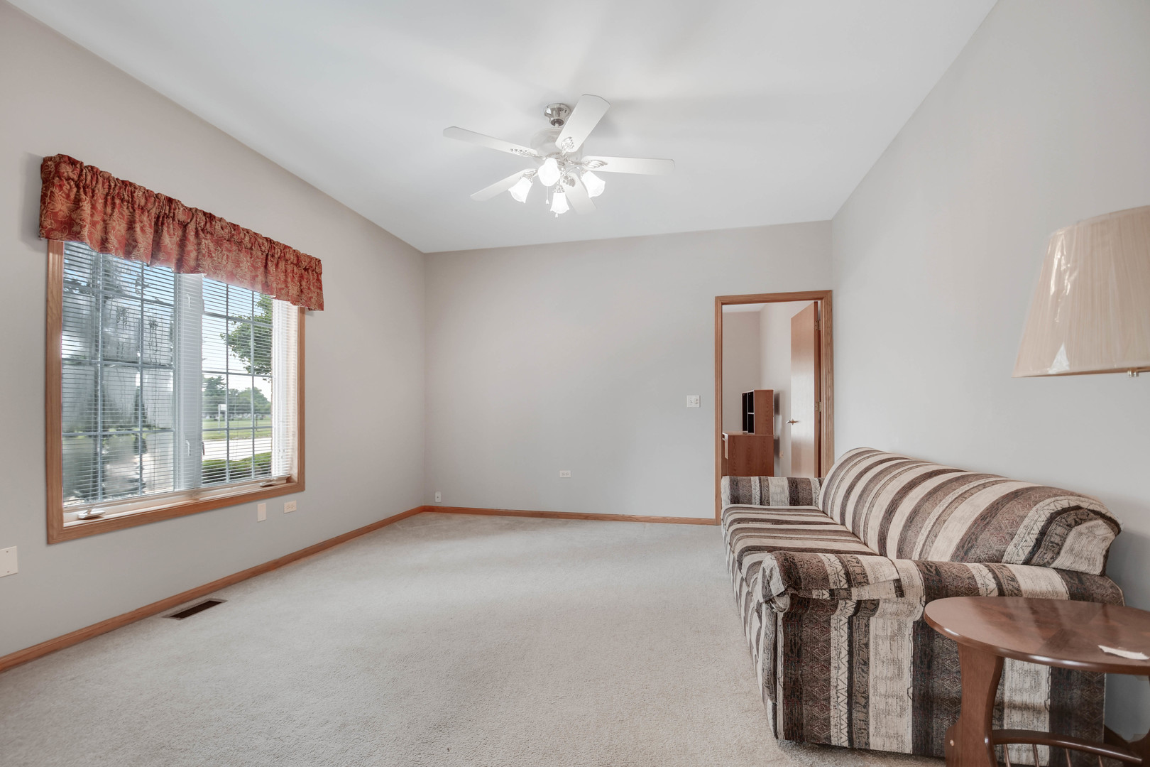 5553 Foxwoods Drive Property Photo 8
