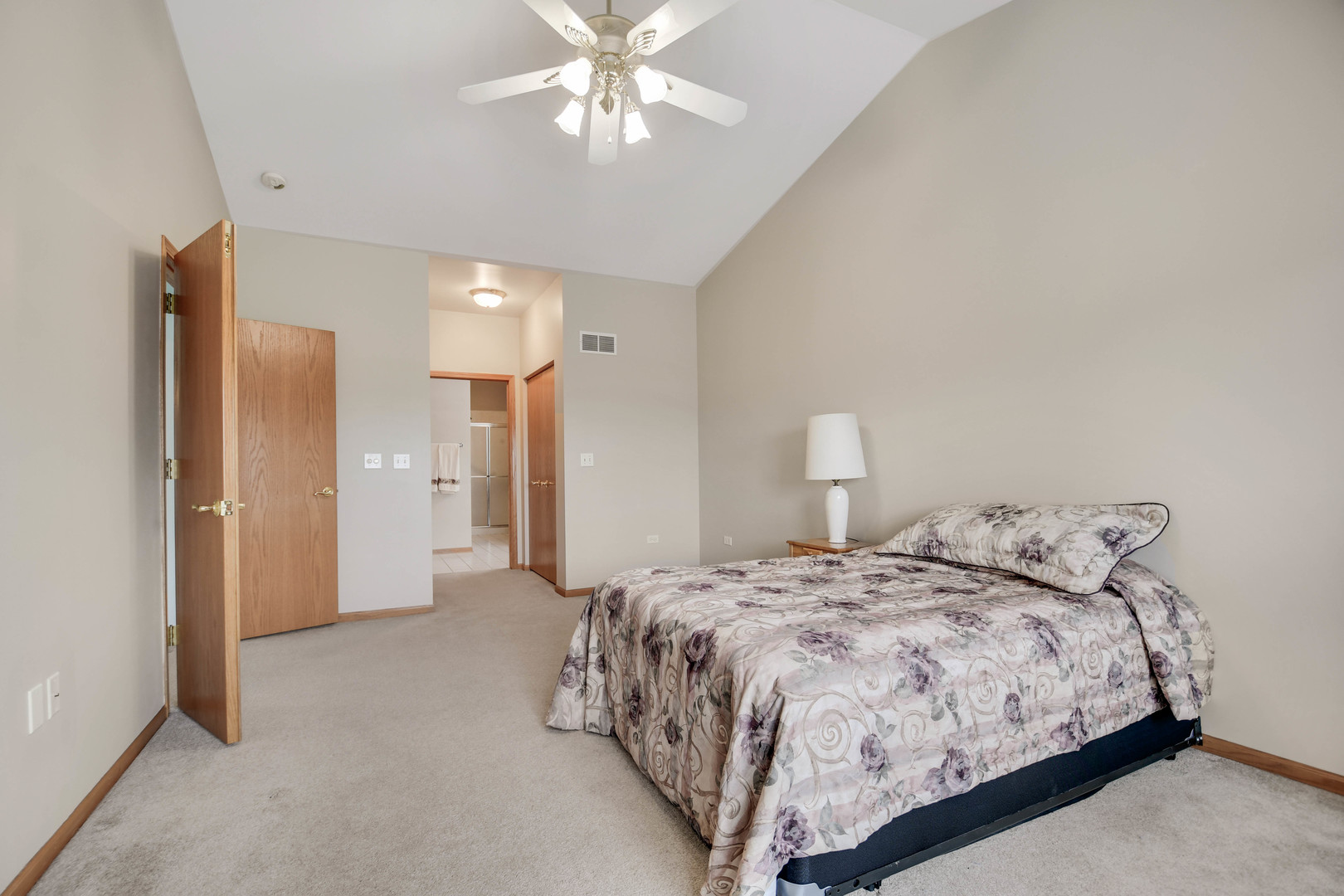 5553 Foxwoods Drive Property Photo 14