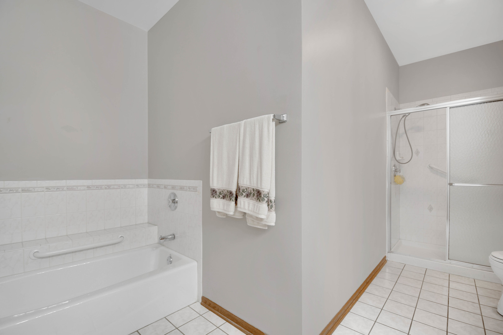 5553 Foxwoods Drive Property Photo 17