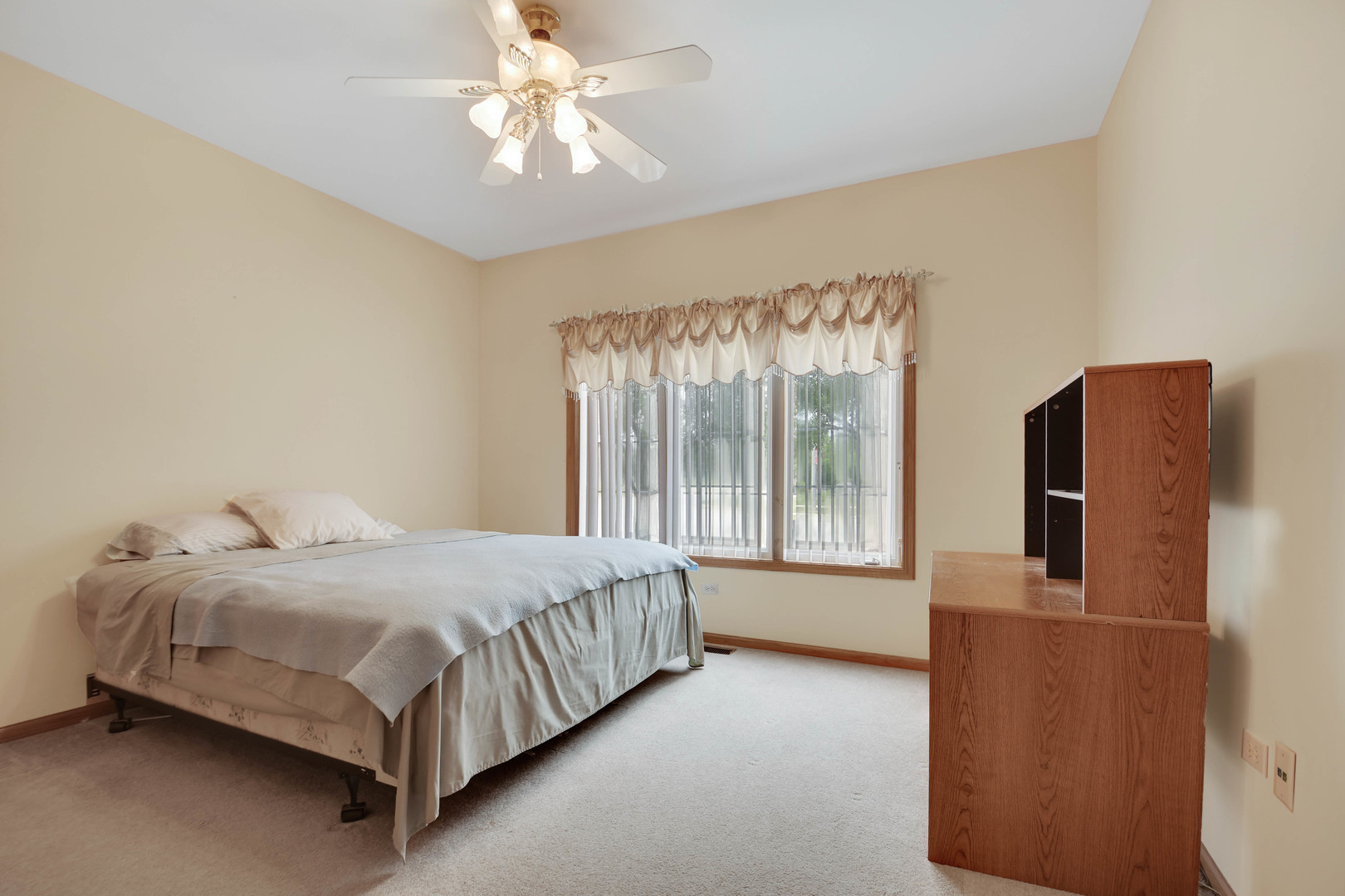 5553 Foxwoods Drive Property Photo 18