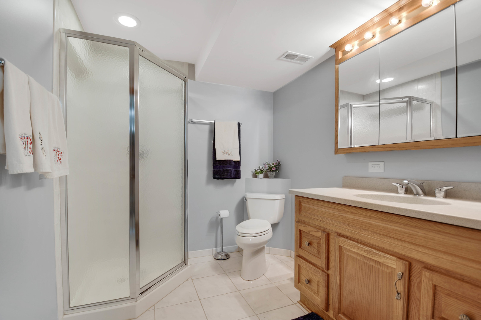 5553 Foxwoods Drive Property Photo 24