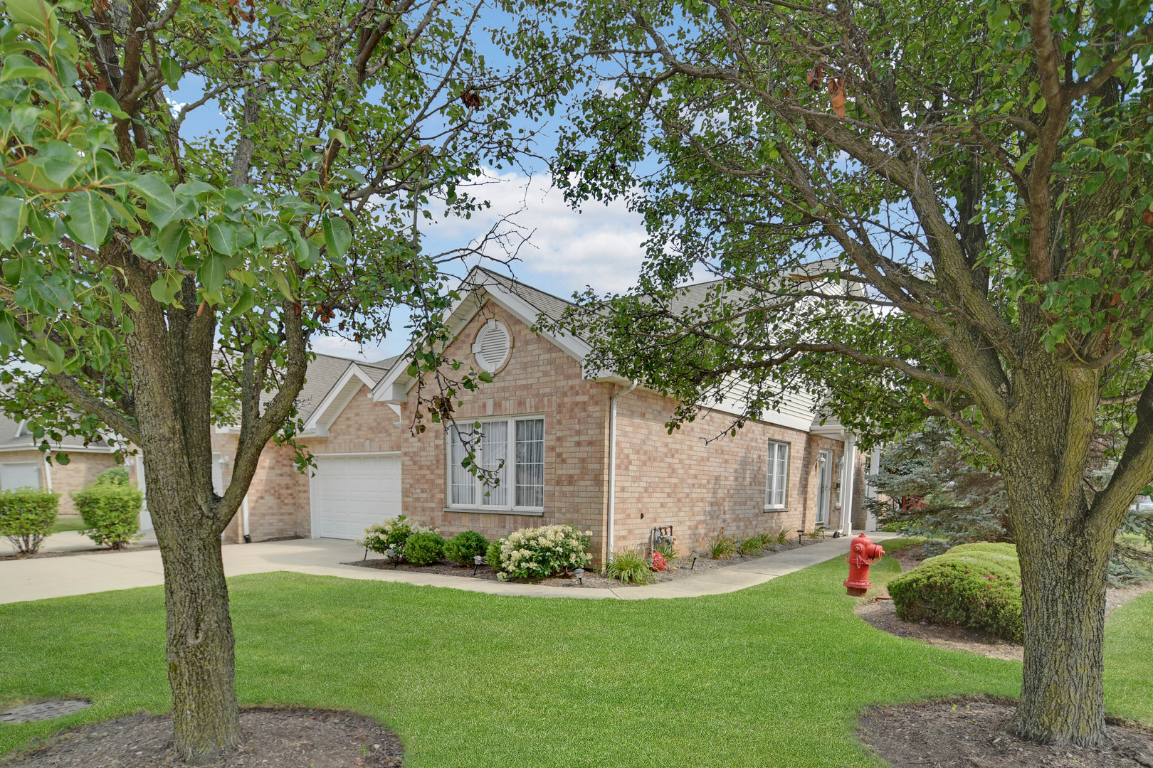 5553 Foxwoods Drive Property Photo 26