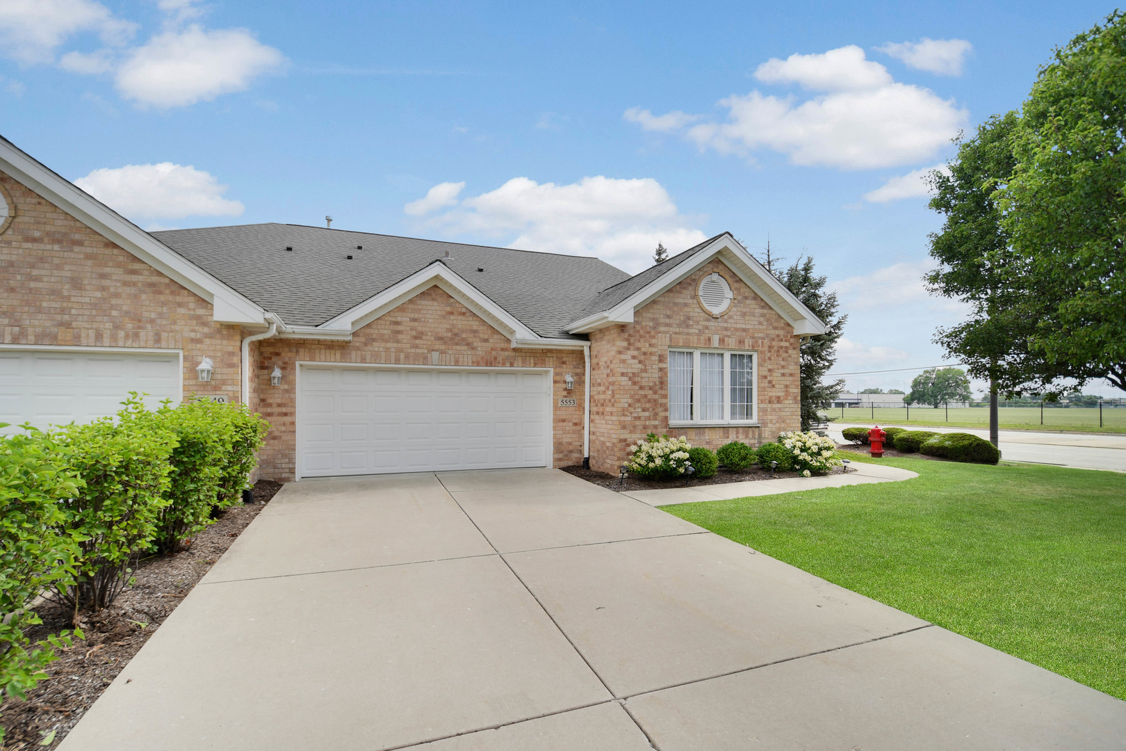 5553 Foxwoods Drive Property Photo 27