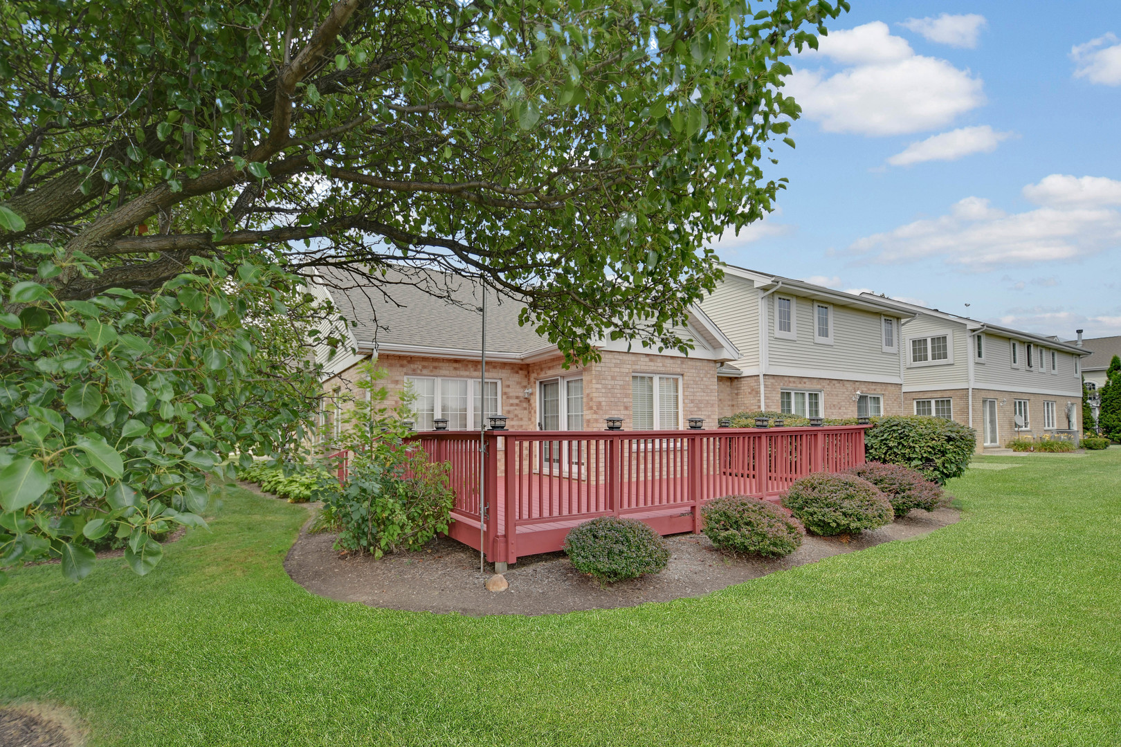 5553 Foxwoods Drive Property Photo 28