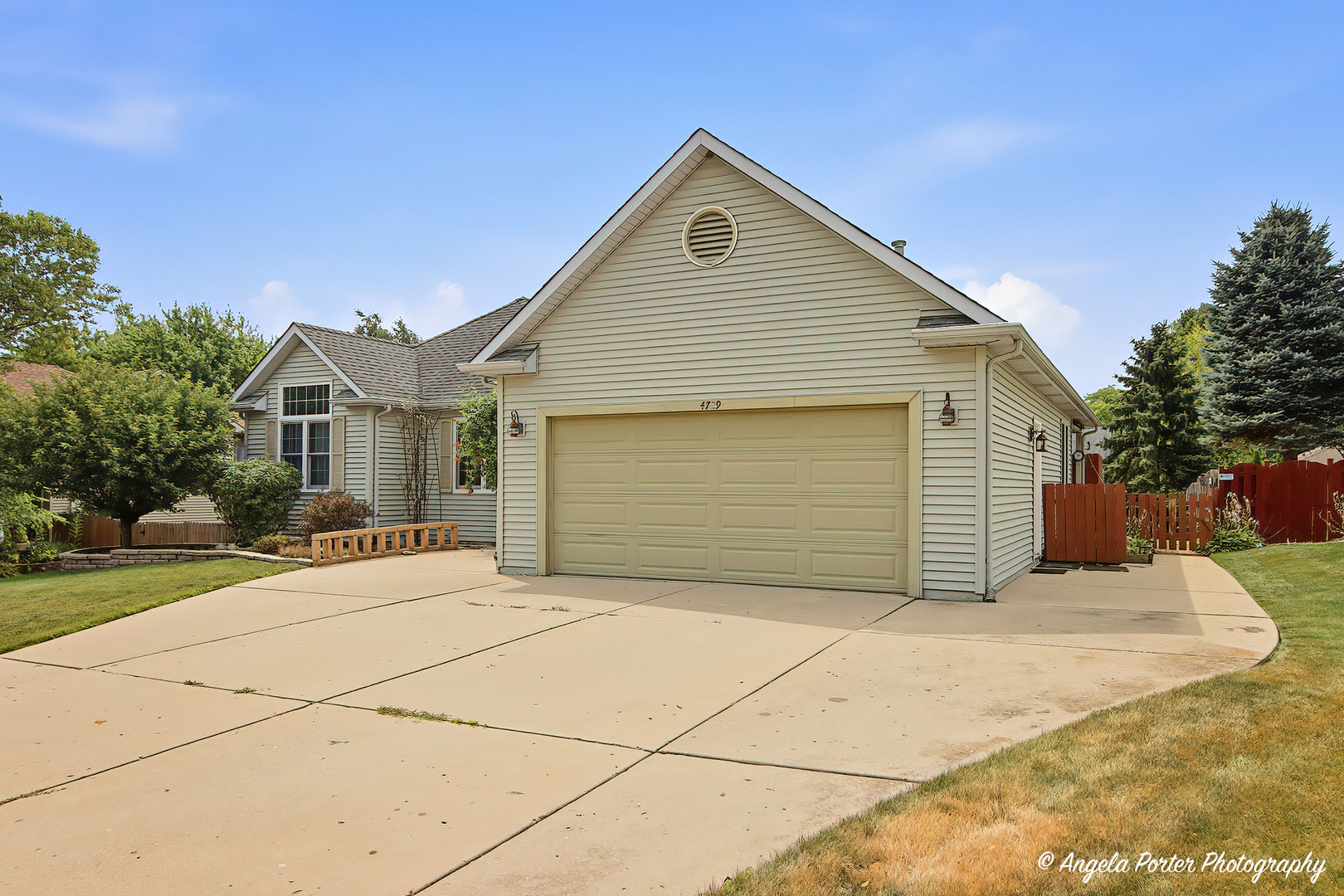 4729 Crystal Trail Property Photo 3