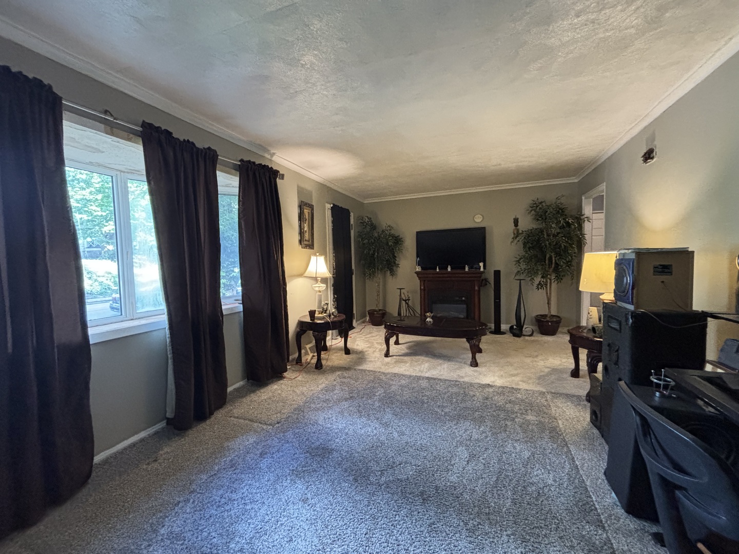 2110 Mound Street Property Photo 4