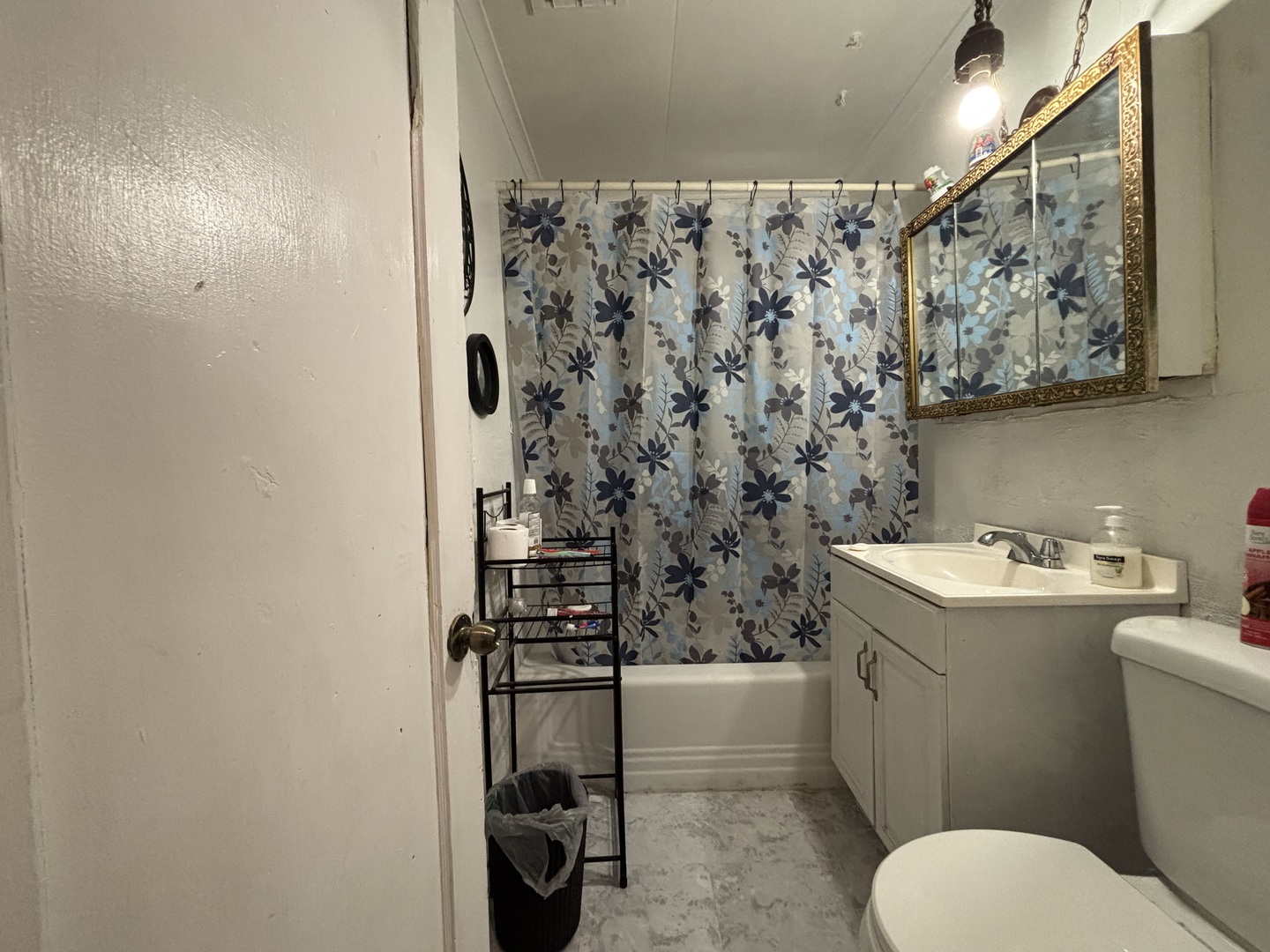 2110 Mound Street Property Photo 9