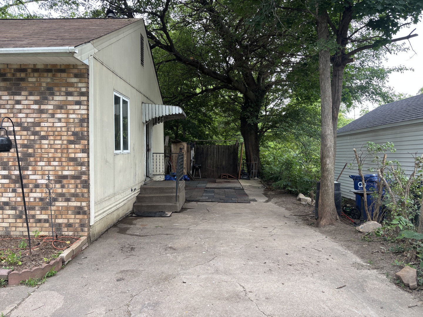 2110 Mound Street Property Photo 14