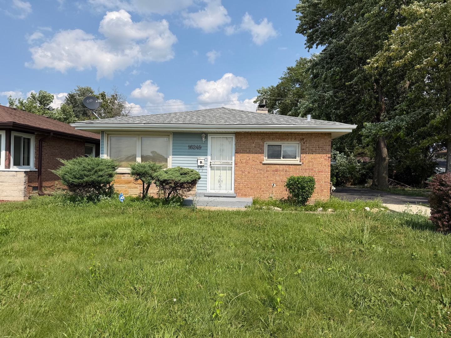 16249 Damen Avenue Property Photo 1