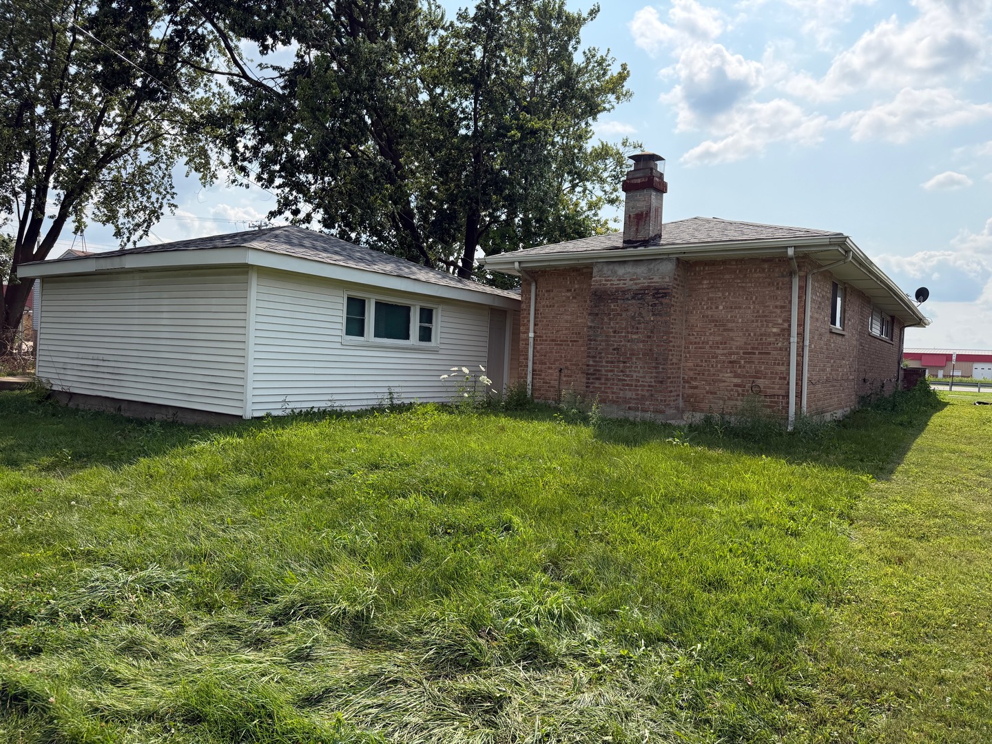 16249 Damen Avenue Property Photo 4