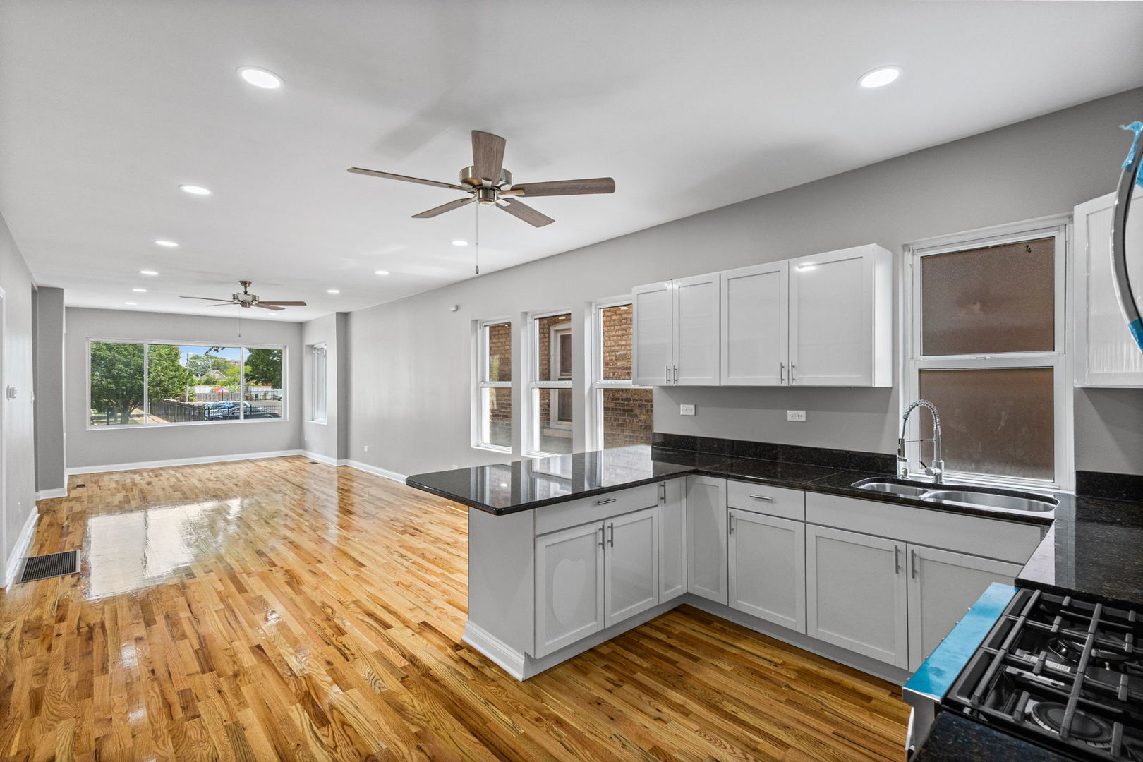 12712751 Property Photo 9