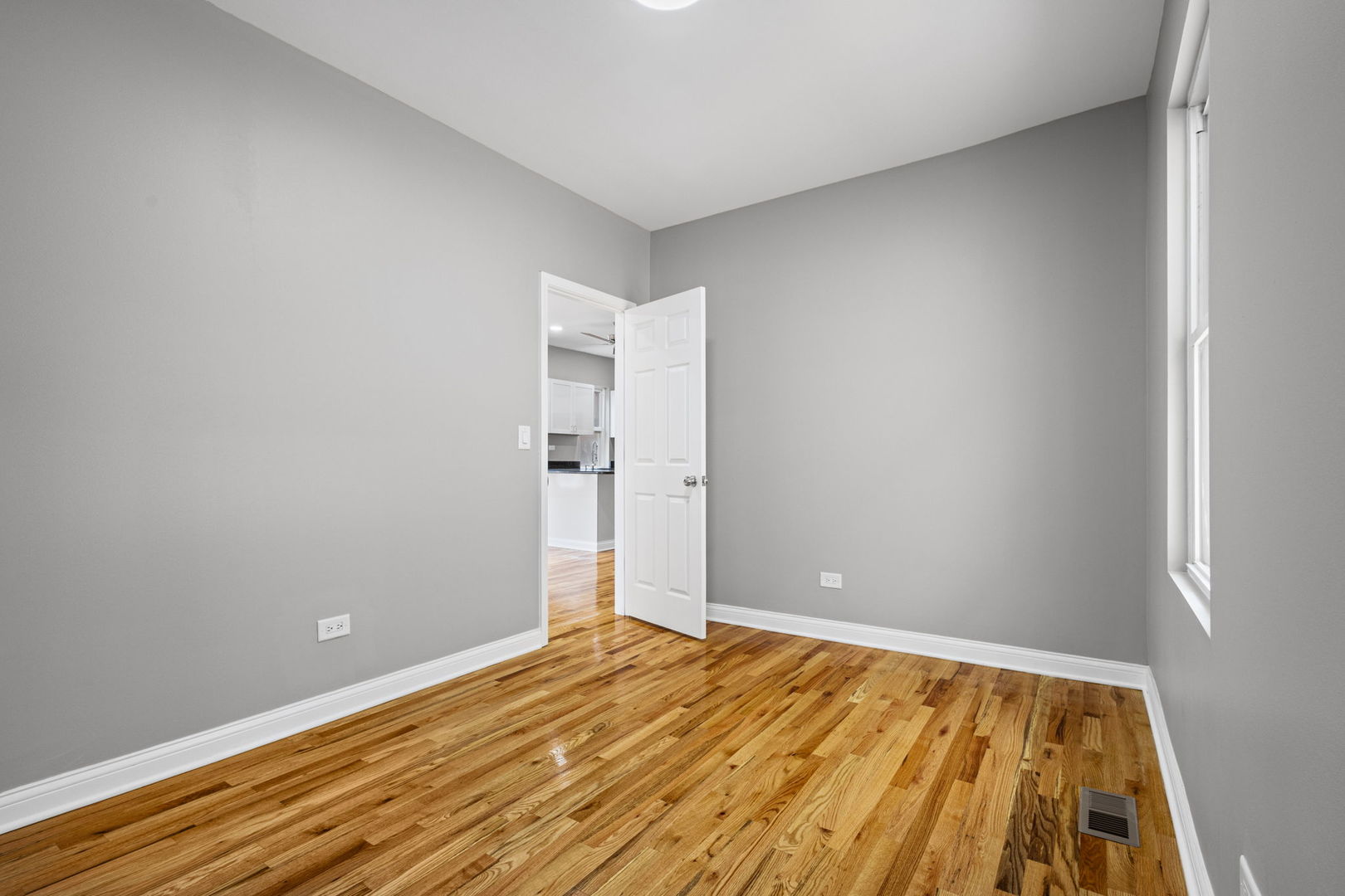 12712751 Property Photo 24