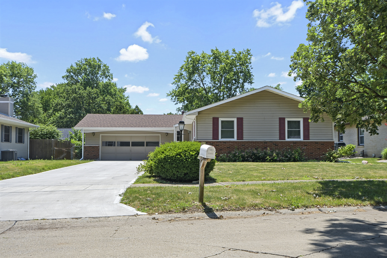 2205 Glenoak Drive Property Photo