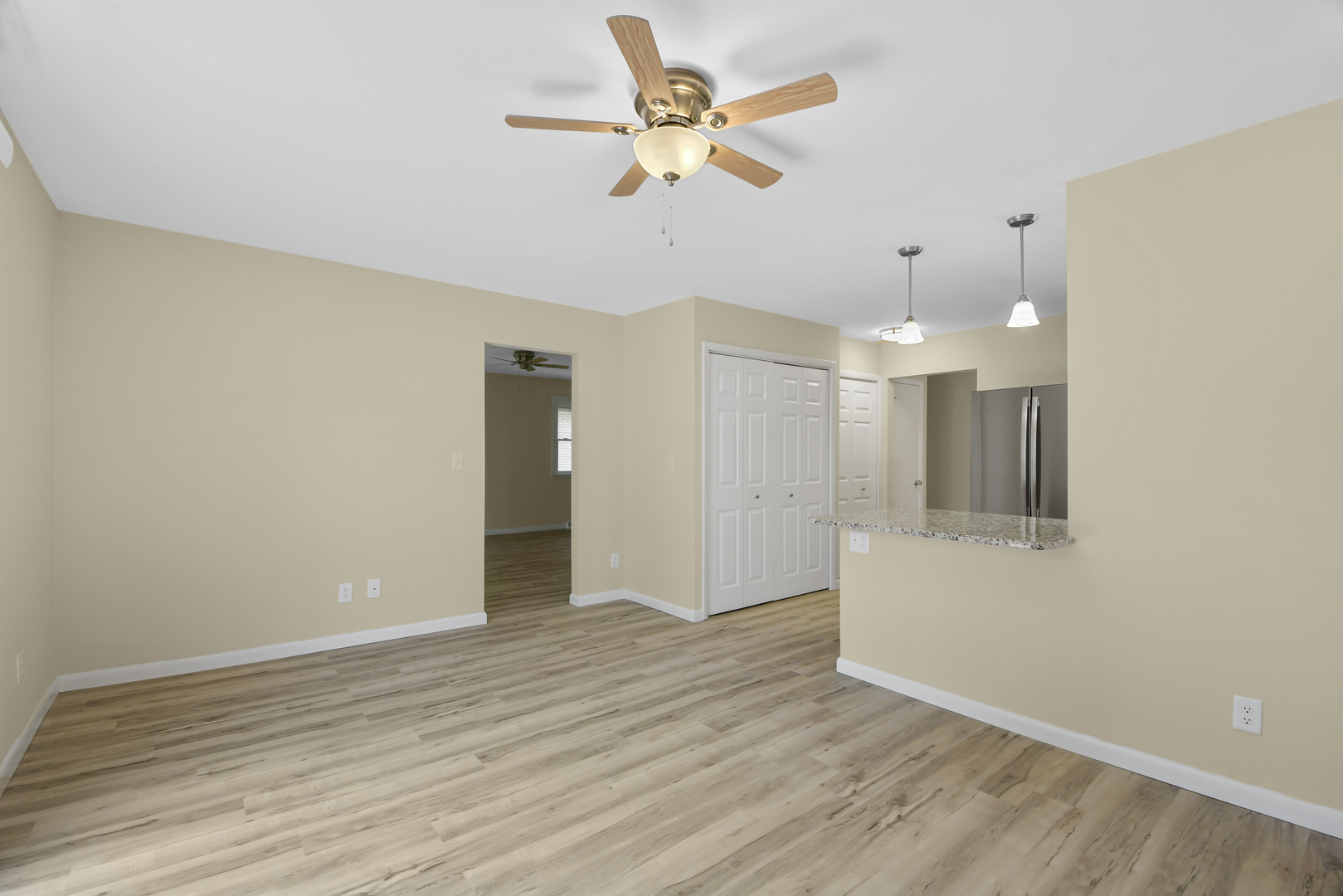 2205 Glenoak Drive Property Photo 6