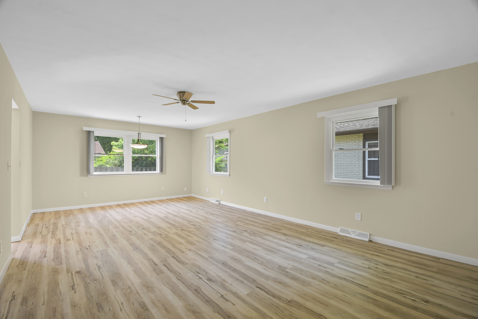 2205 Glenoak Drive Property Photo 7