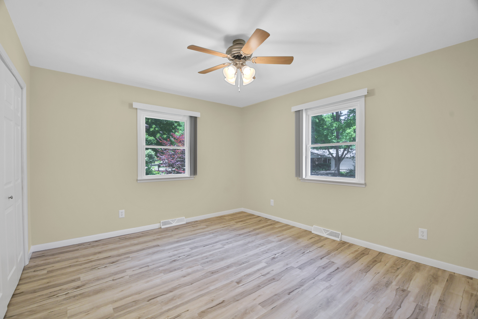 2205 Glenoak Drive Property Photo 11