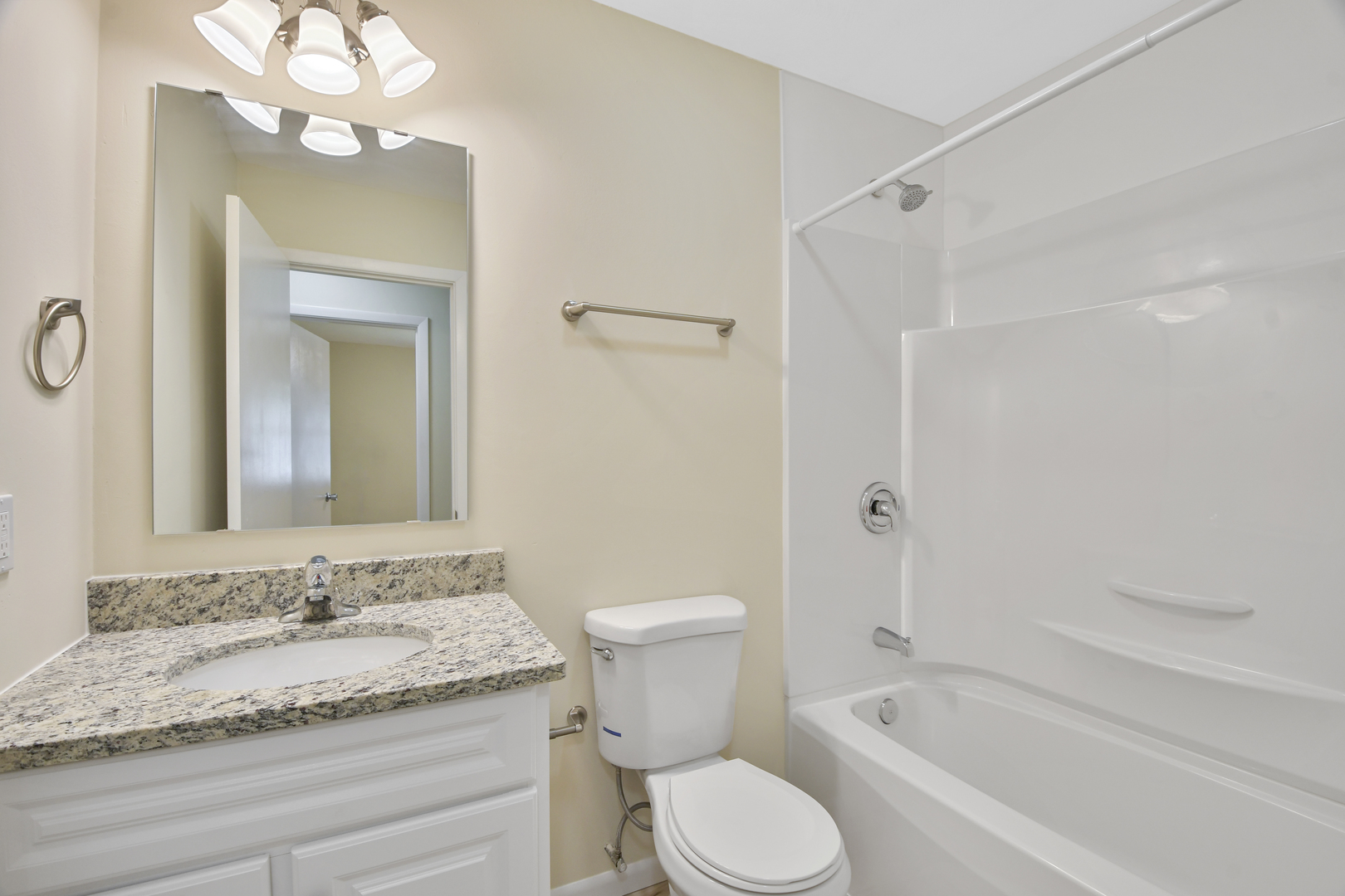 2205 Glenoak Drive Property Photo 13