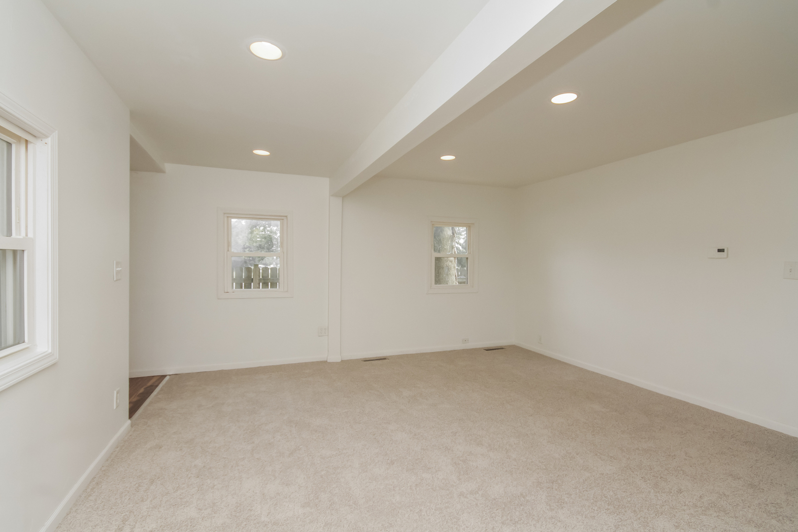 1107 E Joliet Street Property Photo 3