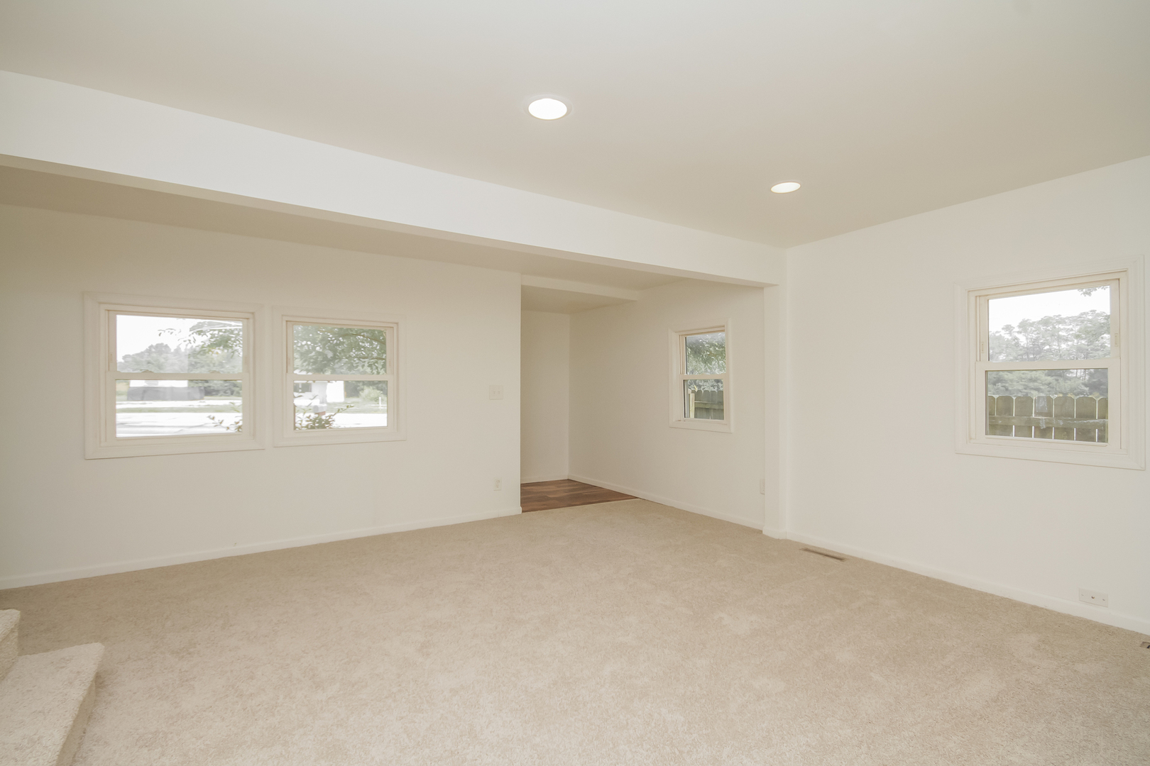 1107 E Joliet Street Property Photo 8