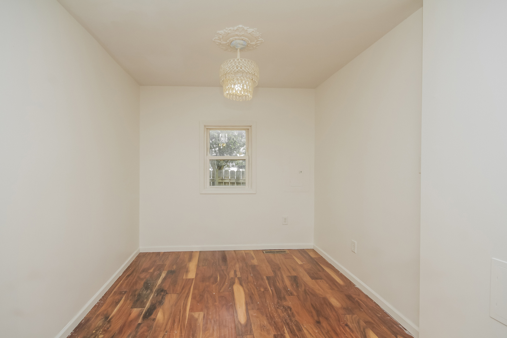 1107 E Joliet Street Property Photo 9