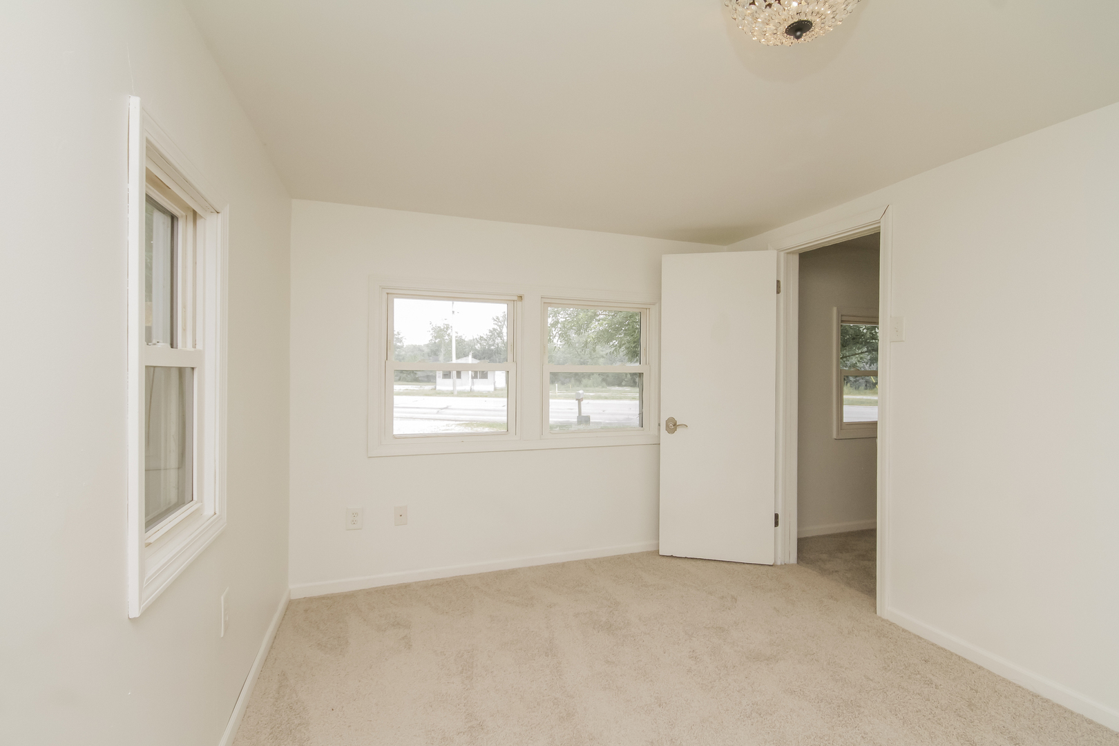 1107 E Joliet Street Property Photo 11