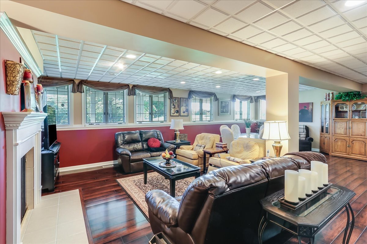 8 Canterbury Court Property Photo 22