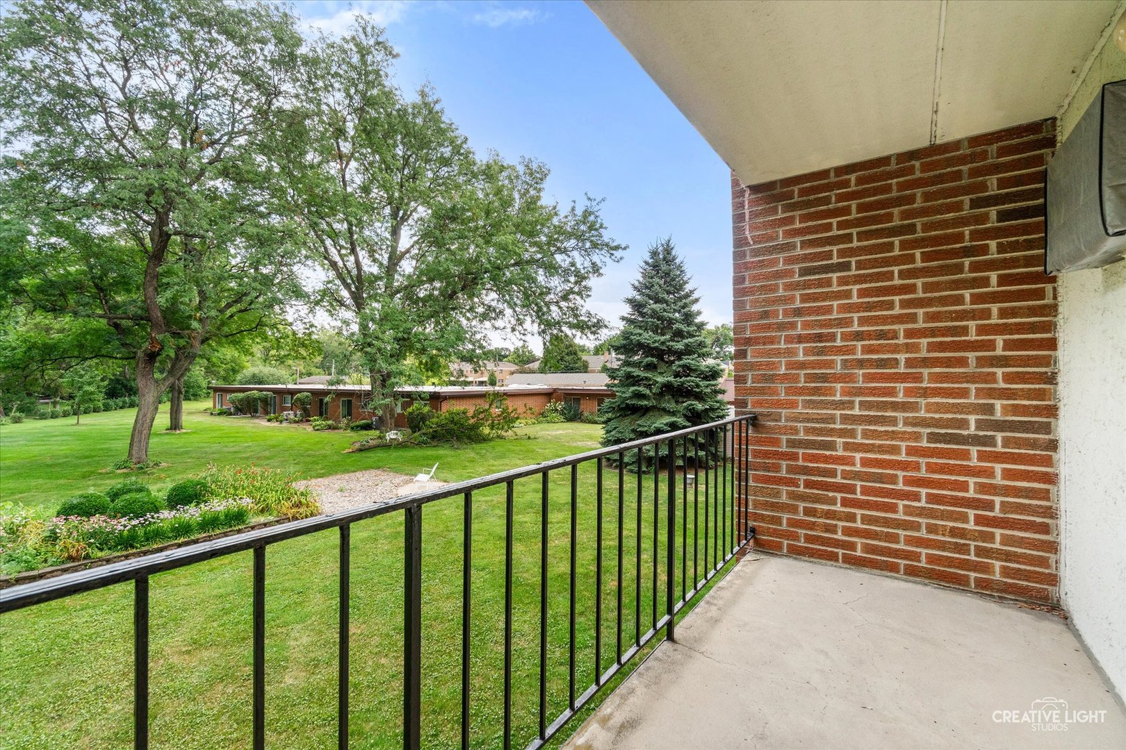 255 S West Avenue 208 Property Photo 10