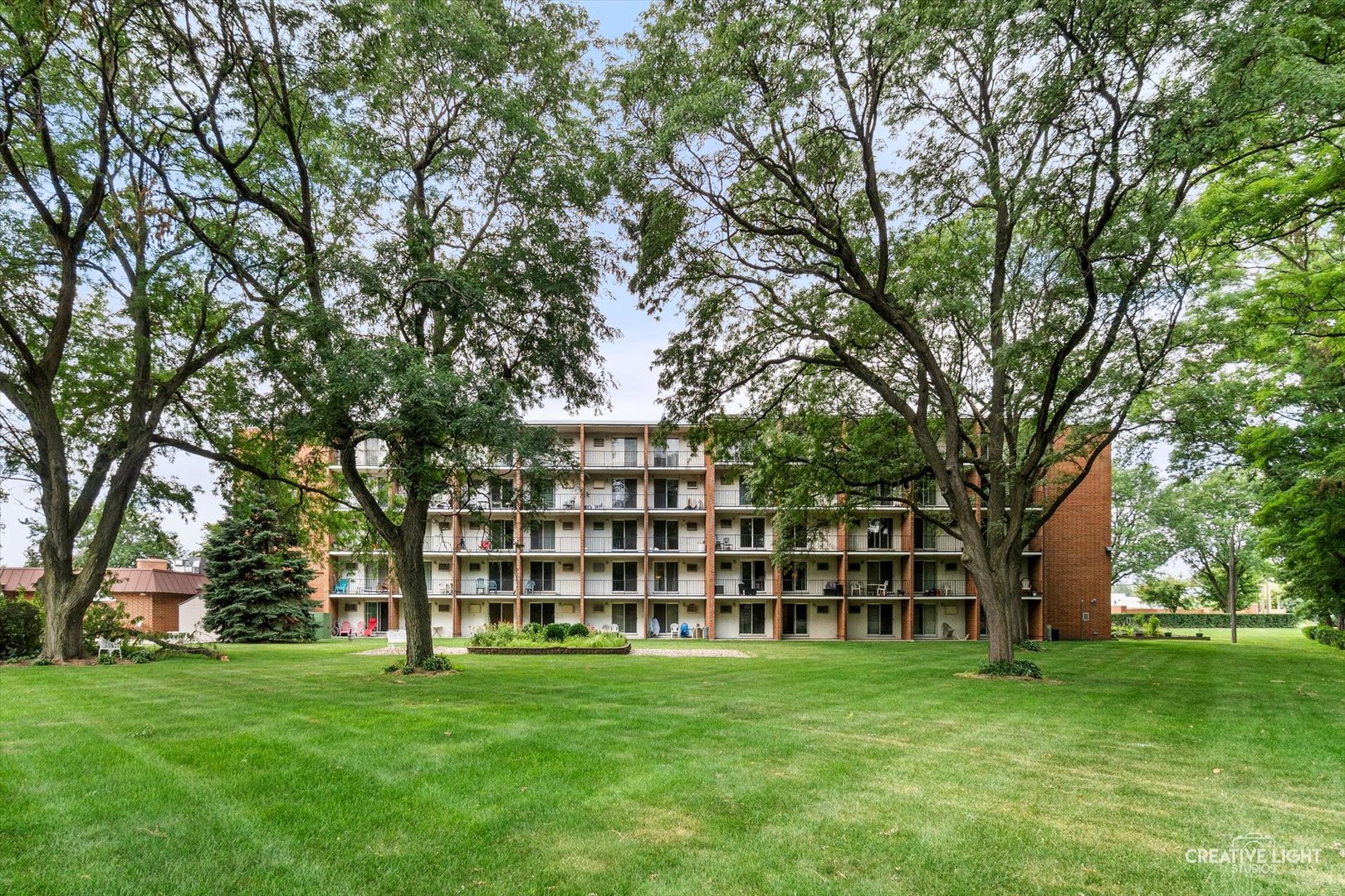 255 S West Avenue 208 Property Photo 18