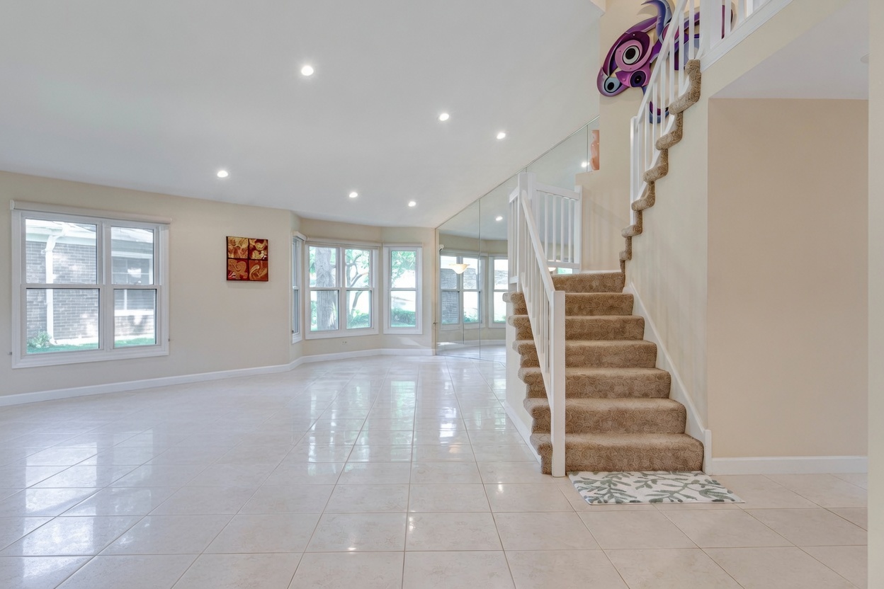 287 Willow Parkway Property Photo 5