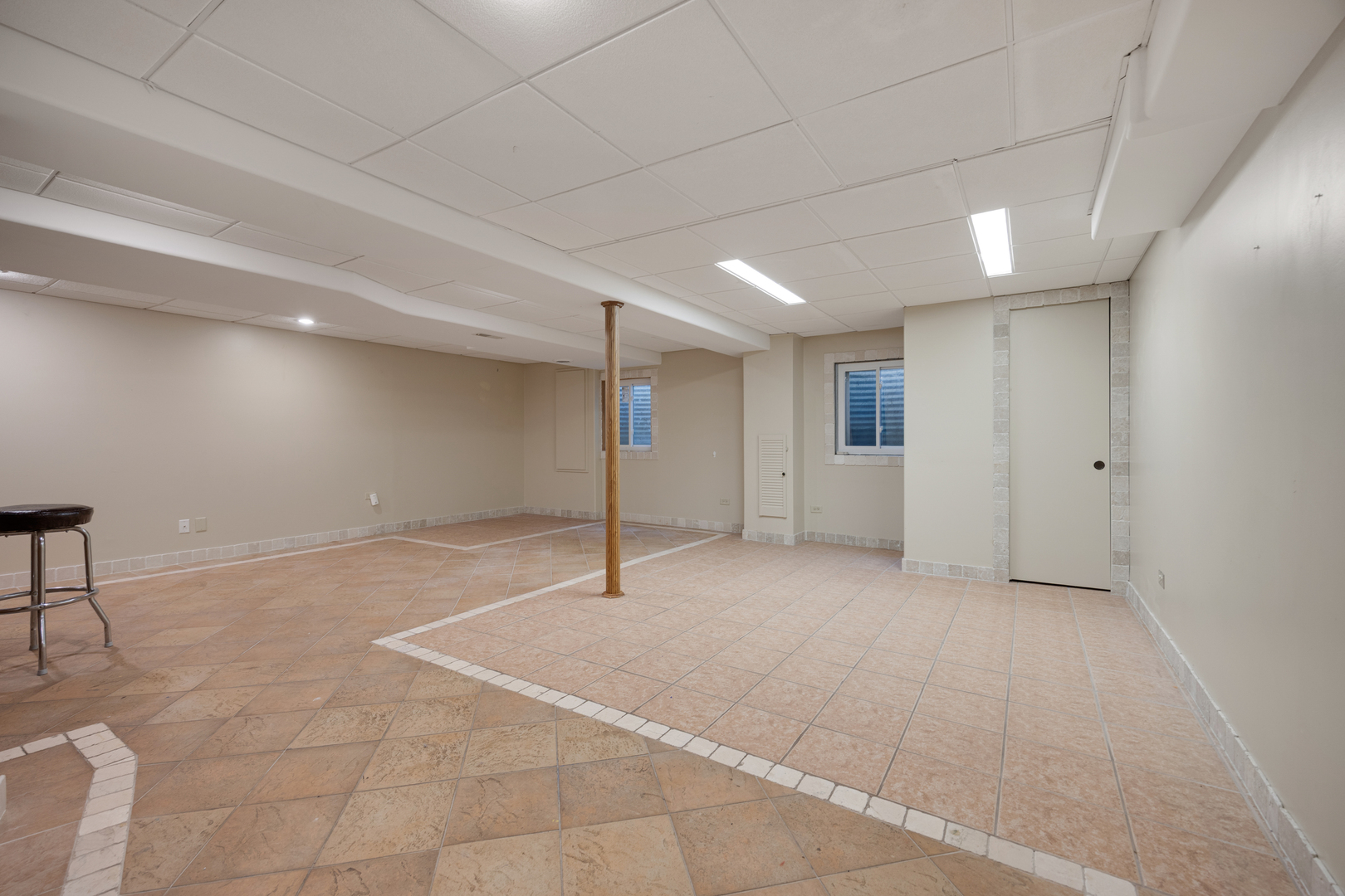 2519 Crestview Drive Property Photo 25