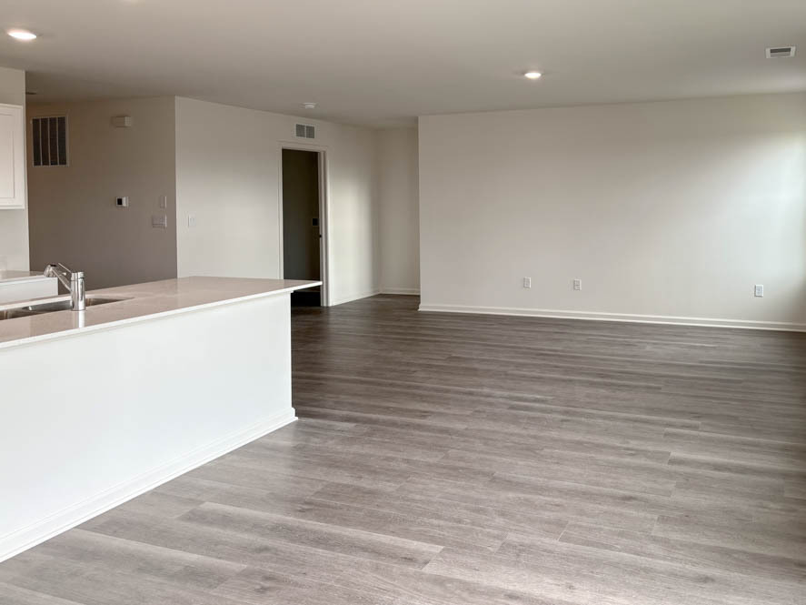 2284 Redwood Trail Property Photo 6