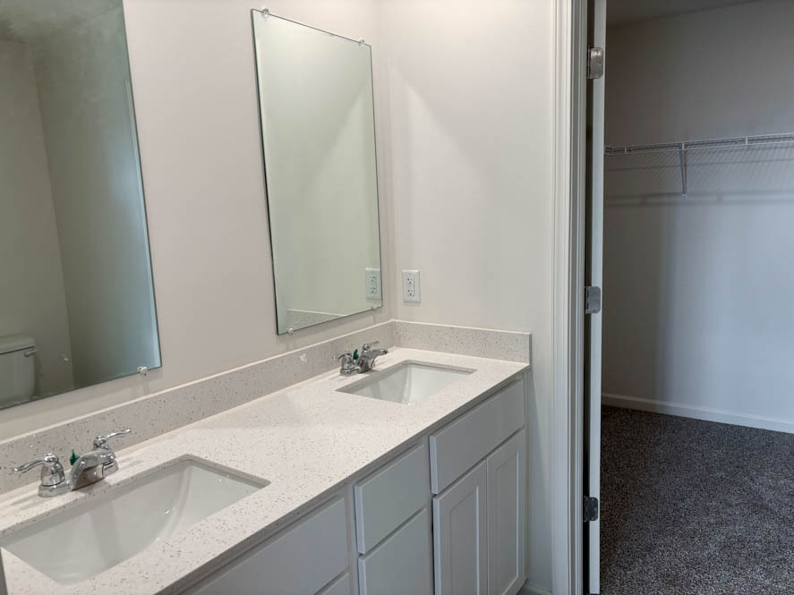 2284 Redwood Trail Property Photo 11