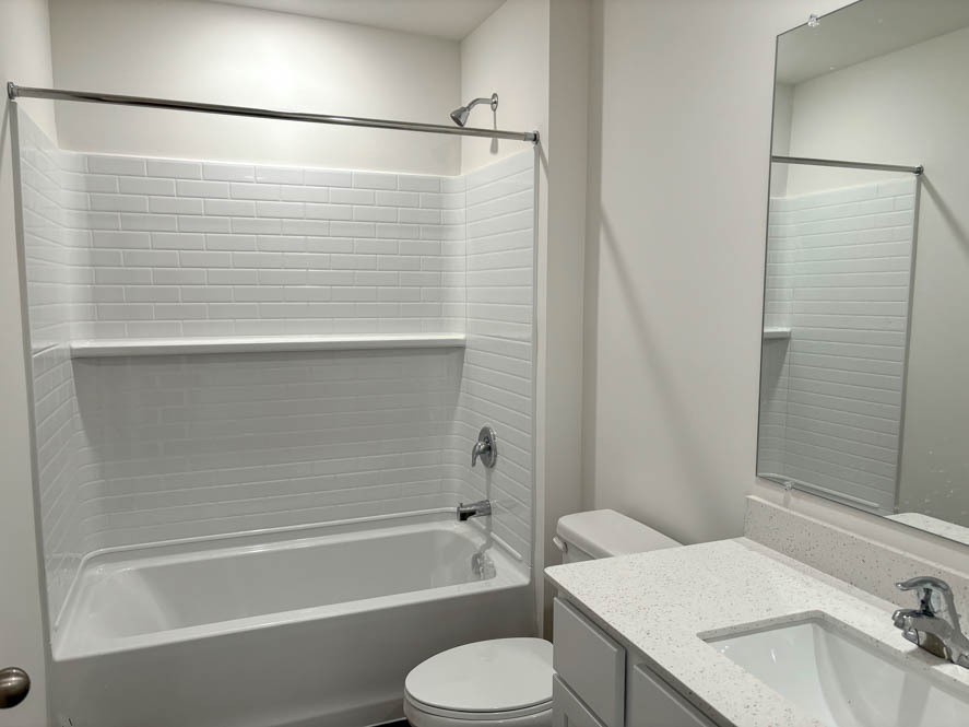 2284 Redwood Trail Property Photo 13