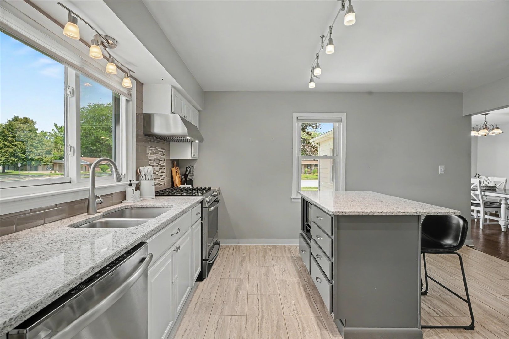 12712816 Property Photo 16