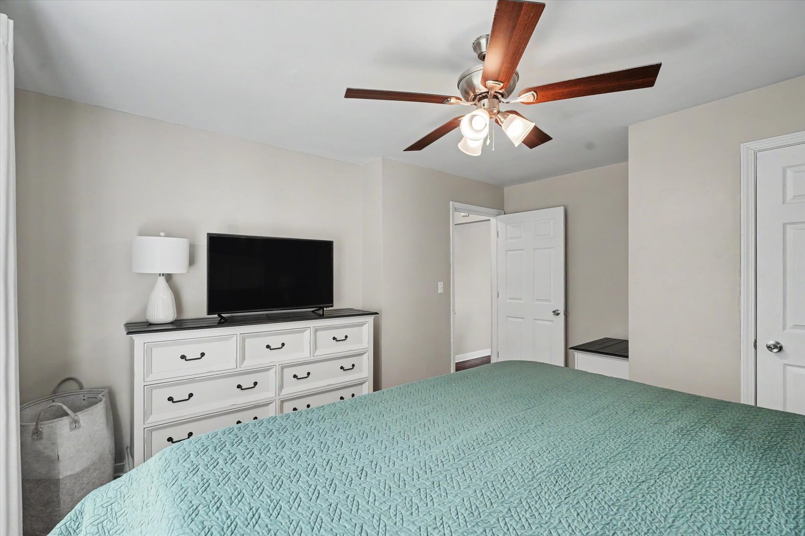 12712816 Property Photo 20