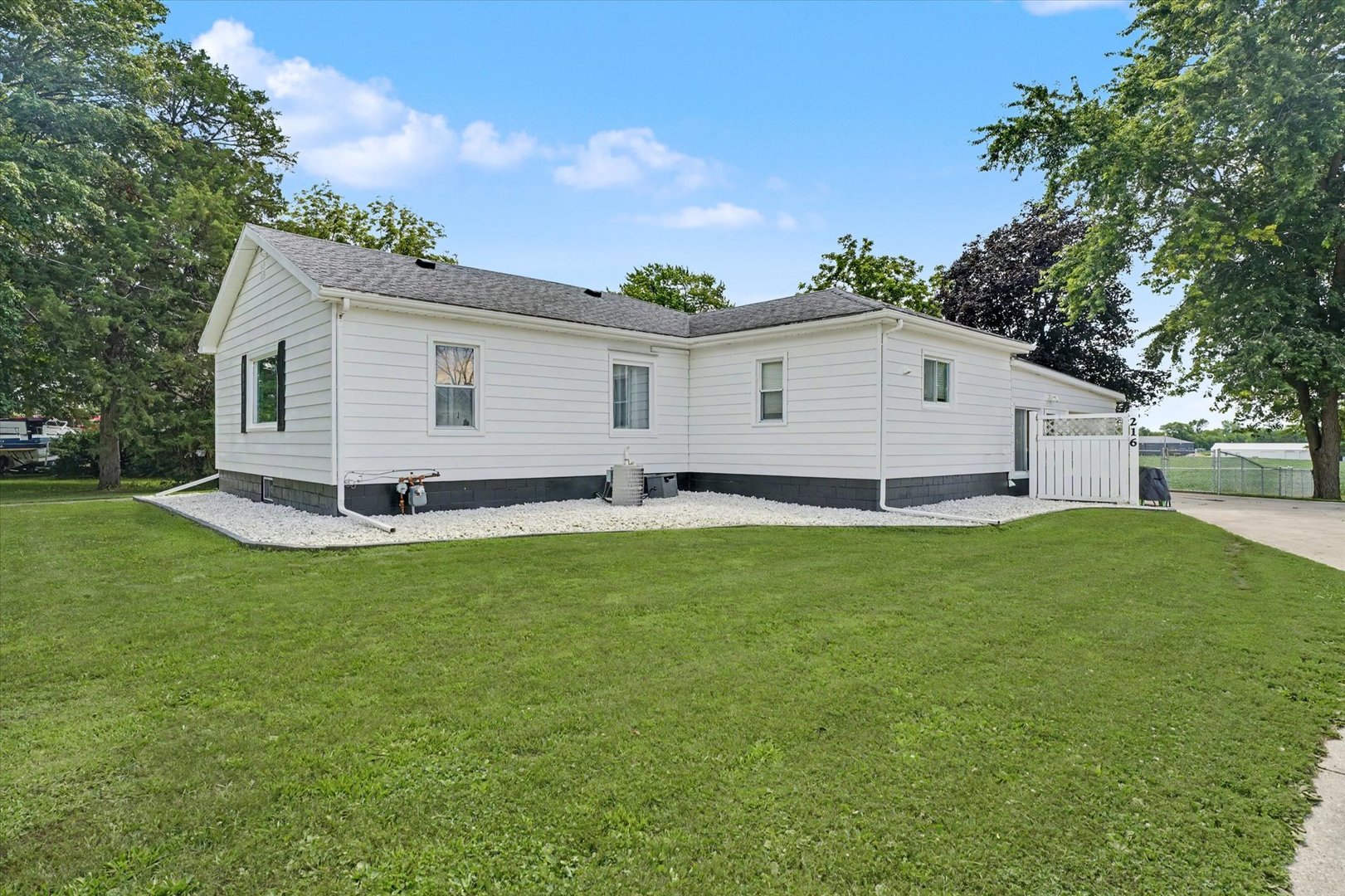 12712816 Property Photo 28
