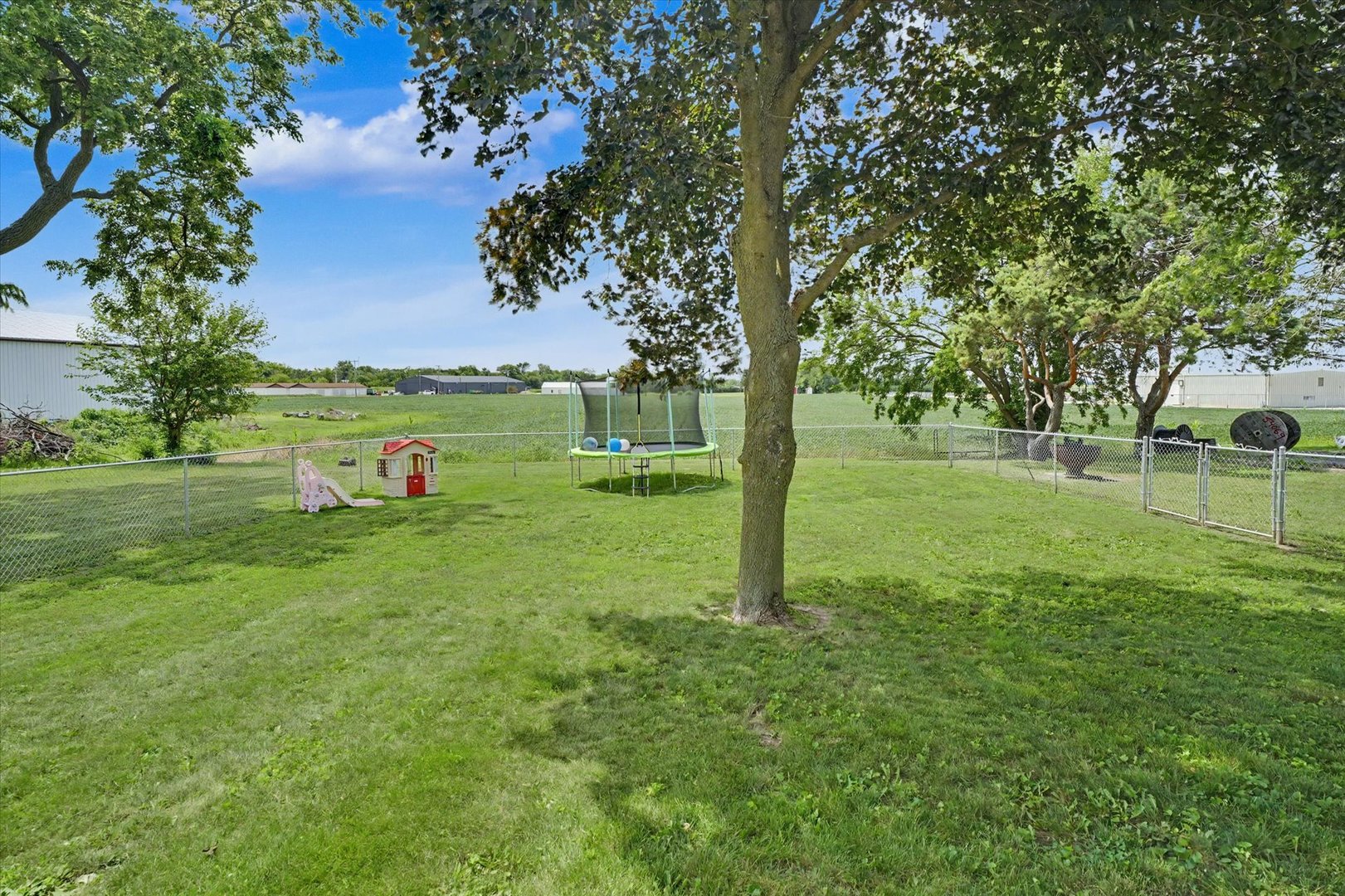 12712816 Property Photo 32