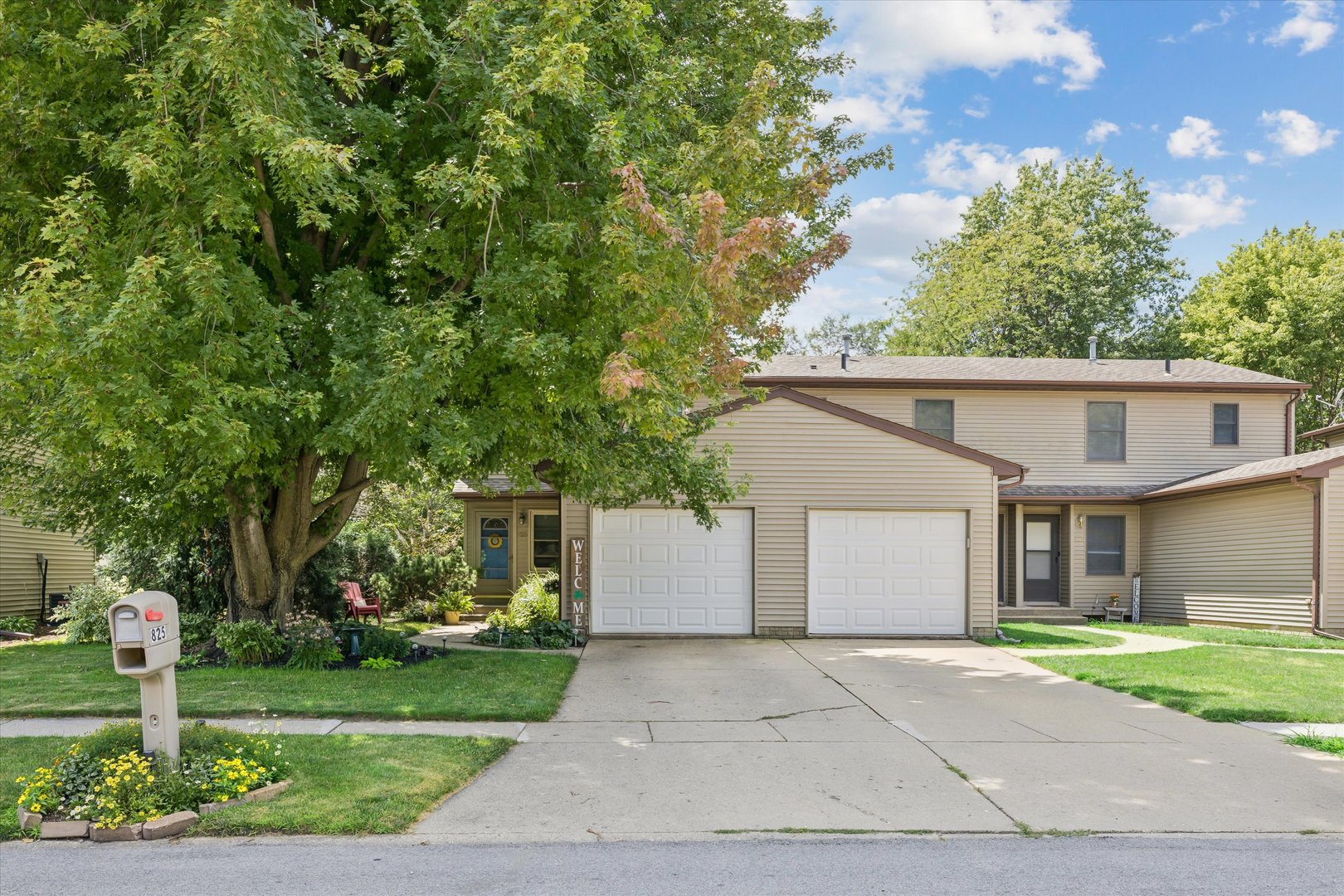 825 Brookview Drive Property Photo 1