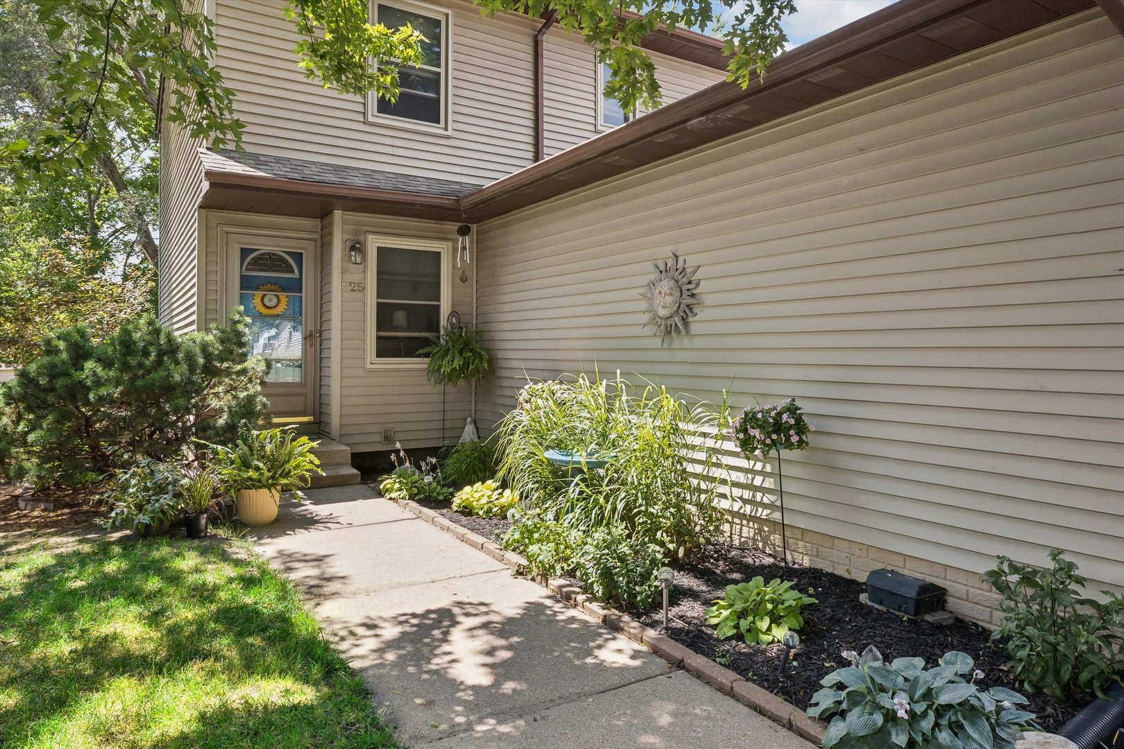825 Brookview Drive Property Photo 7